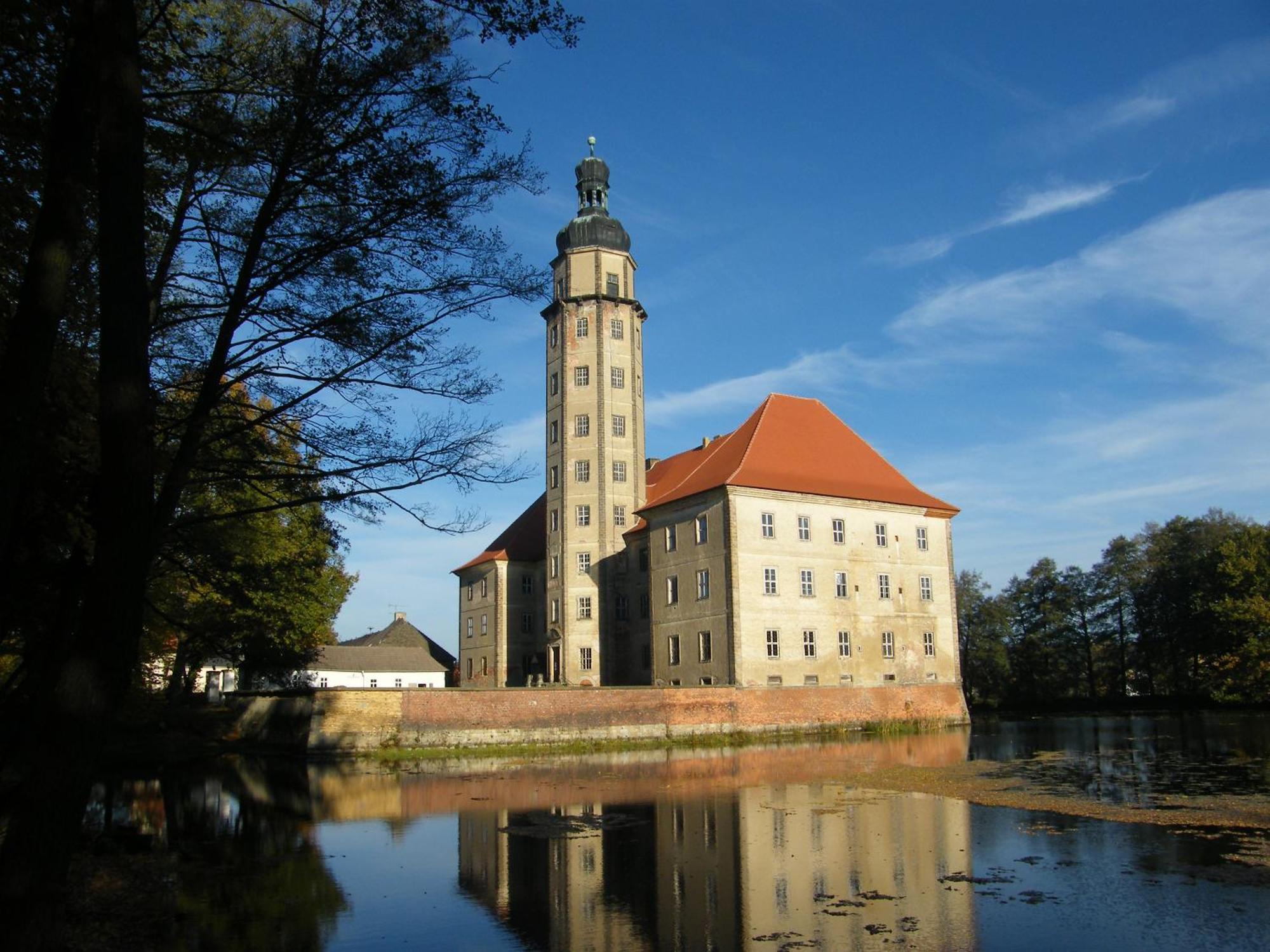 Resort "Schloss Reinharz" Bad Schmiedeberg Buitenkant foto